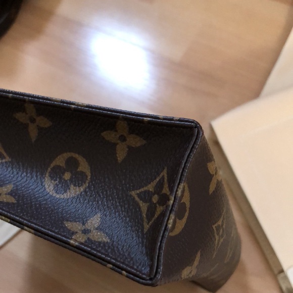 W/Receipt 🌸🌸 NEW 🌸🌸 Louis Vuitton T-26 with Crossbody Strap - Picture 11 of 15